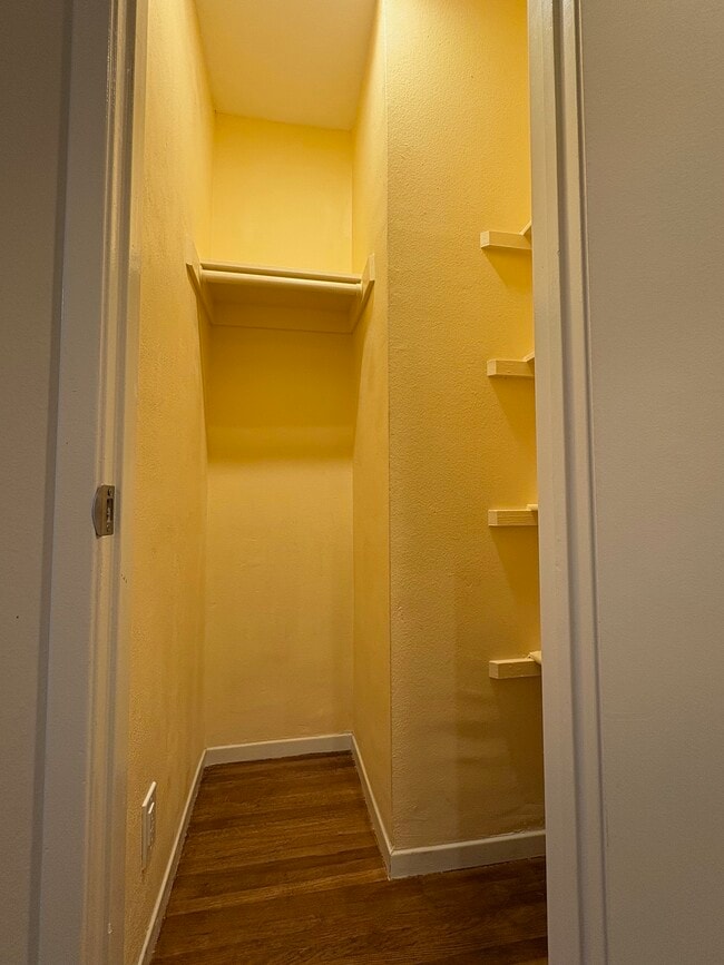 Building Photo - 5874 Bowcroft St