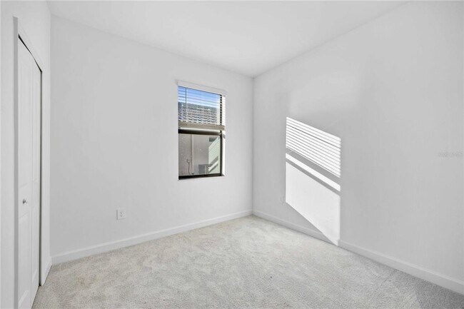 Building Photo - 5532 Sapphire Stone Cv