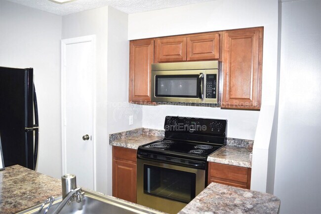 Building Photo - 71 Cape Dorey Dr