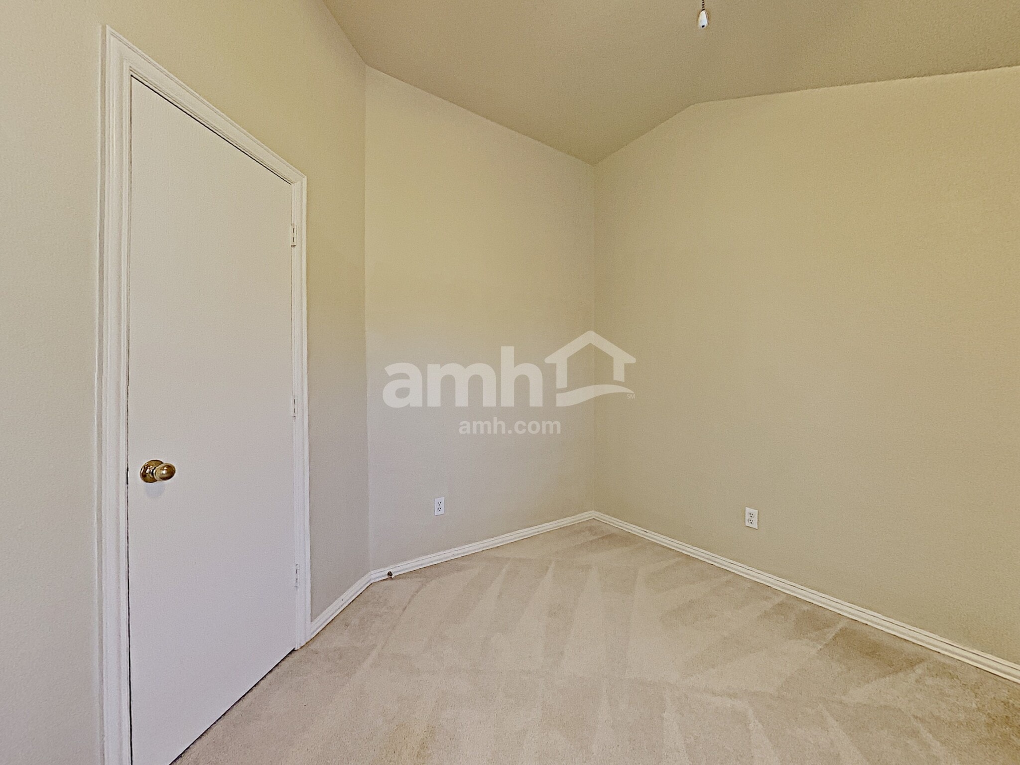 Building Photo - 1637 Myrtle Dr