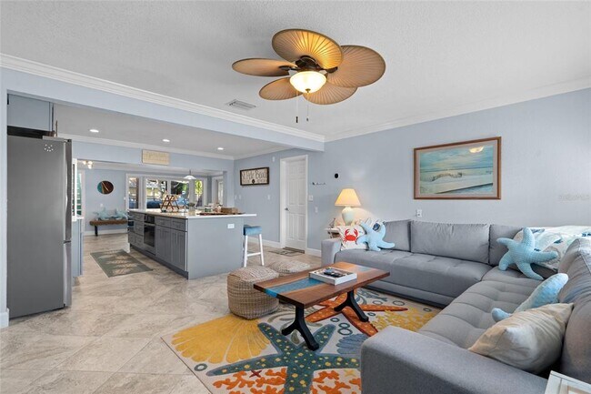 Building Photo - 284 44th Ave