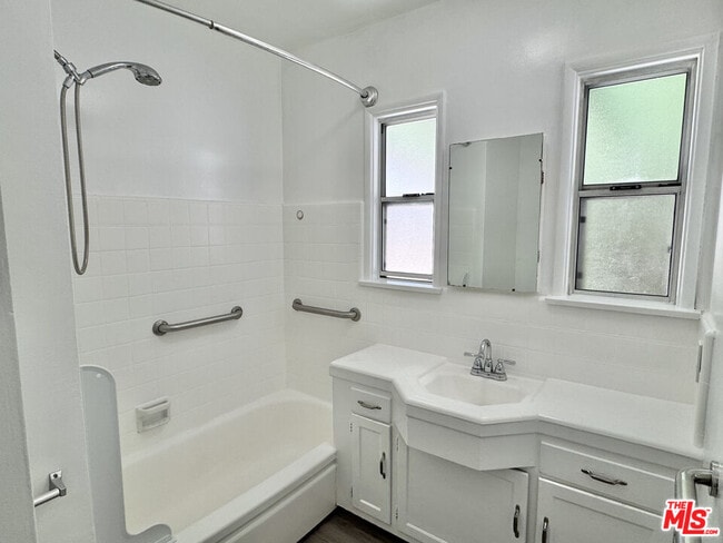 Building Photo - 12856 Walsh Ave