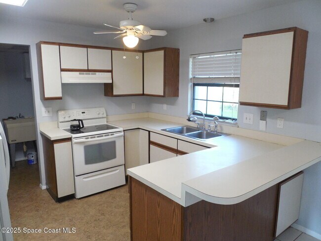 Building Photo - 345 Ocean View Ln