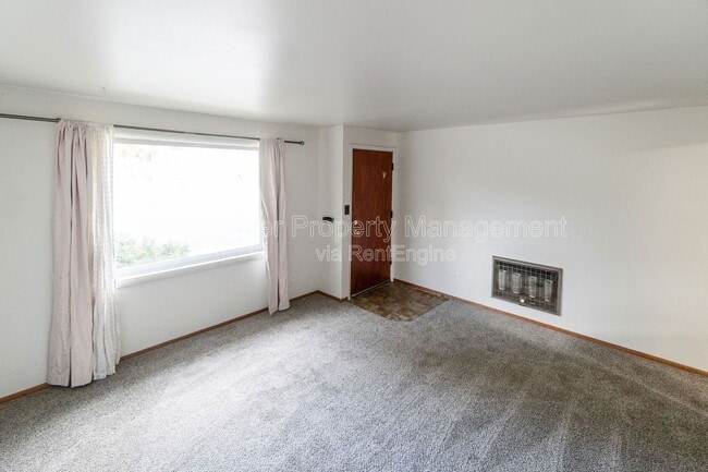 Building Photo - 620 E Euclid Ave