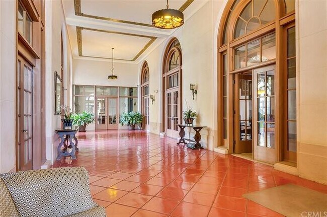 Building Photo - Spacious Studio at the Cooper Arms in the ...