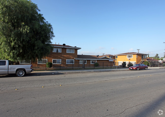 Primary Photo - Franklin Terrace Apartments