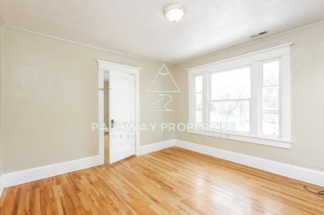 Building Photo - 318 S 1200 E