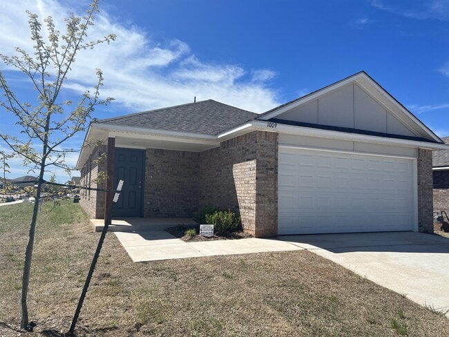 Primary Photo - 1009 Ichabod Cir