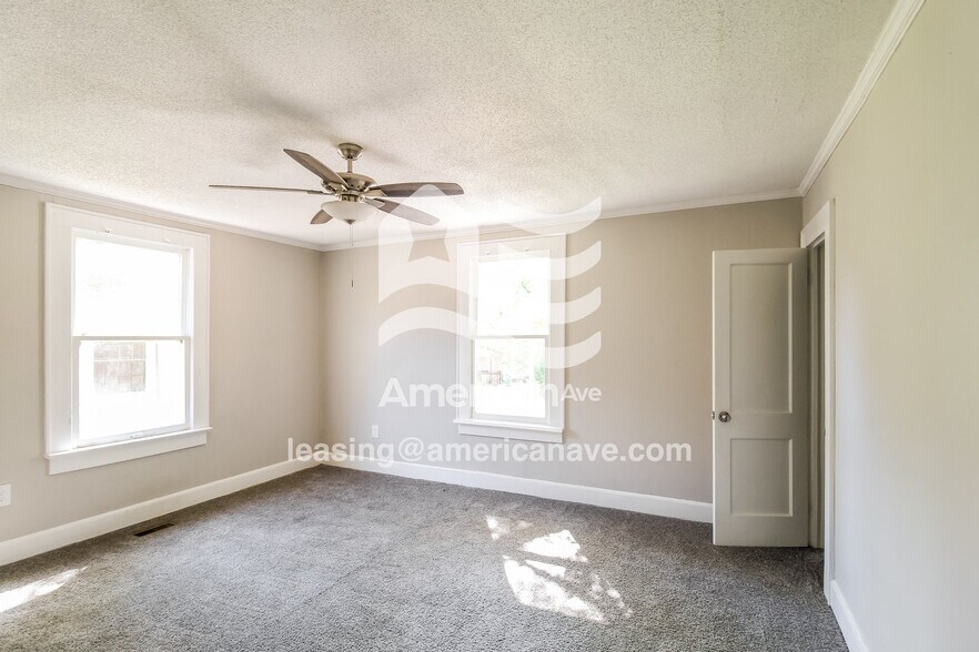 Building Photo - 1089 Edna Pl