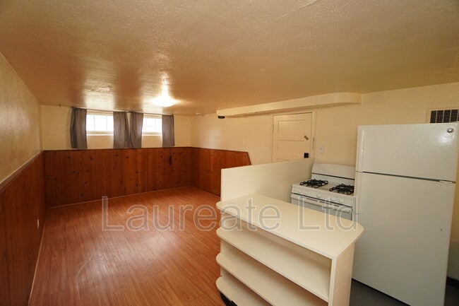 Building Photo - 2425 S Humboldt St