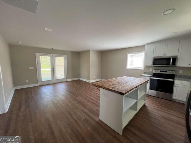 Building Photo - 5952 Moon Dr