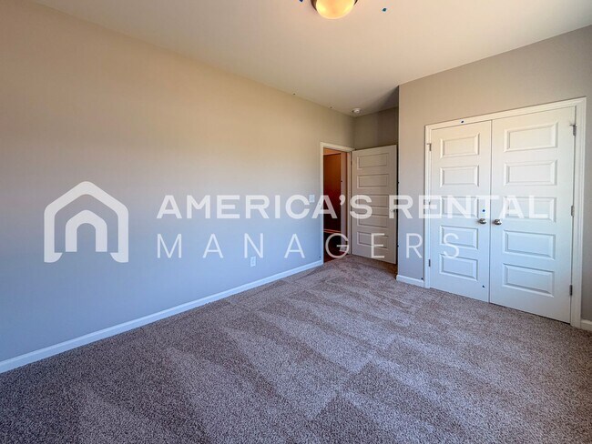 Building Photo - DEPOSIT PENDING!!! - Brand New Three Bedroom Hudson Plan for Rent in Tuscaloosa! Sign a 13-month ...