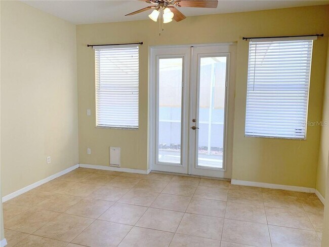 Building Photo - 10126 Mowry Ln