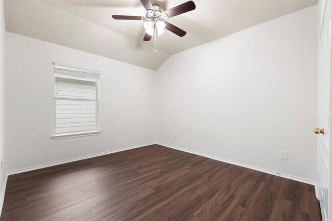Building Photo - 20315 Mammoth Falls Dr