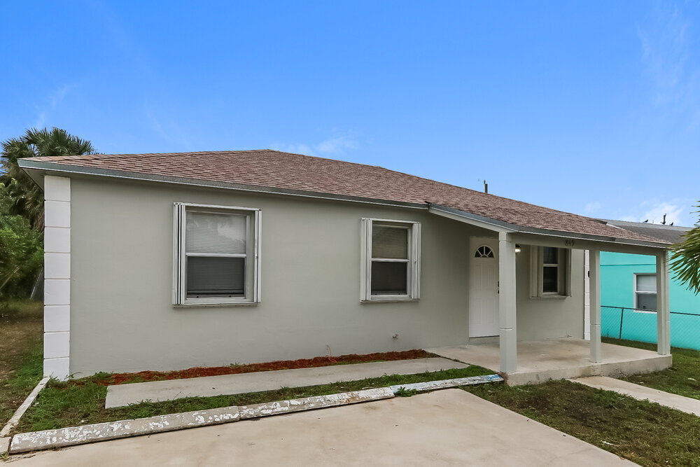 Building Photo - 849 W 5th St