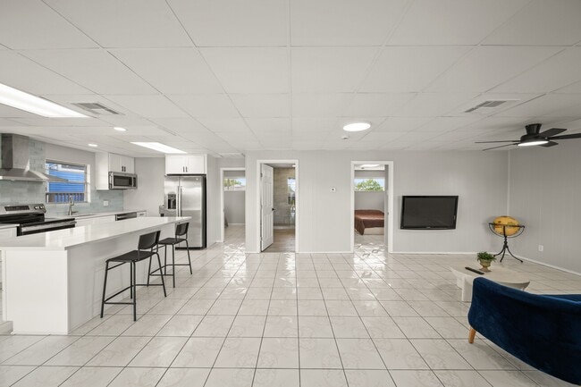 Building Photo - 1031 Star Dr