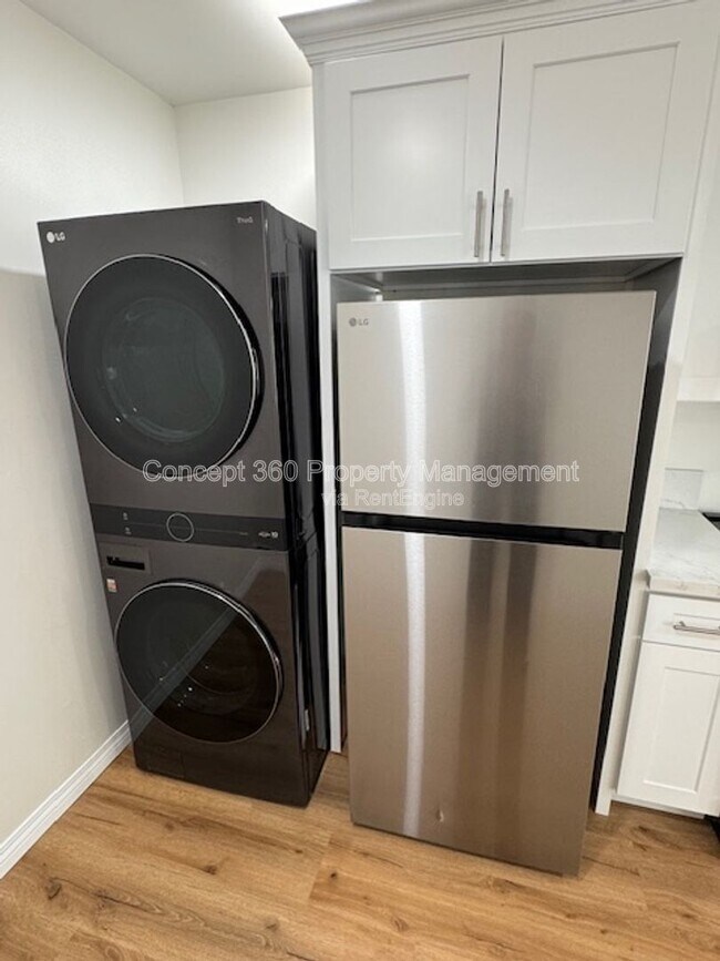 Building Photo - 5762 Cedar Ave