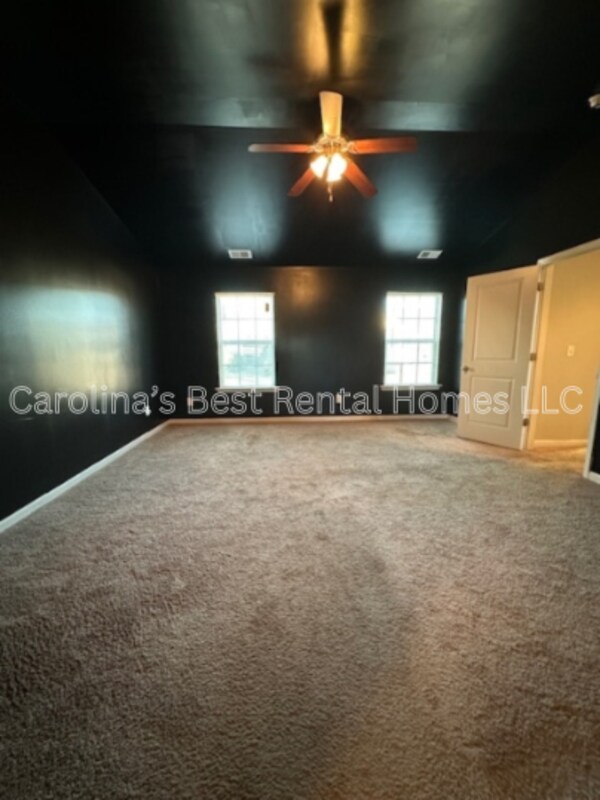 Building Photo - 257 Allans Mill Dr