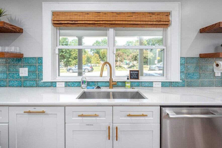 Building Photo - 211 Hargrove St