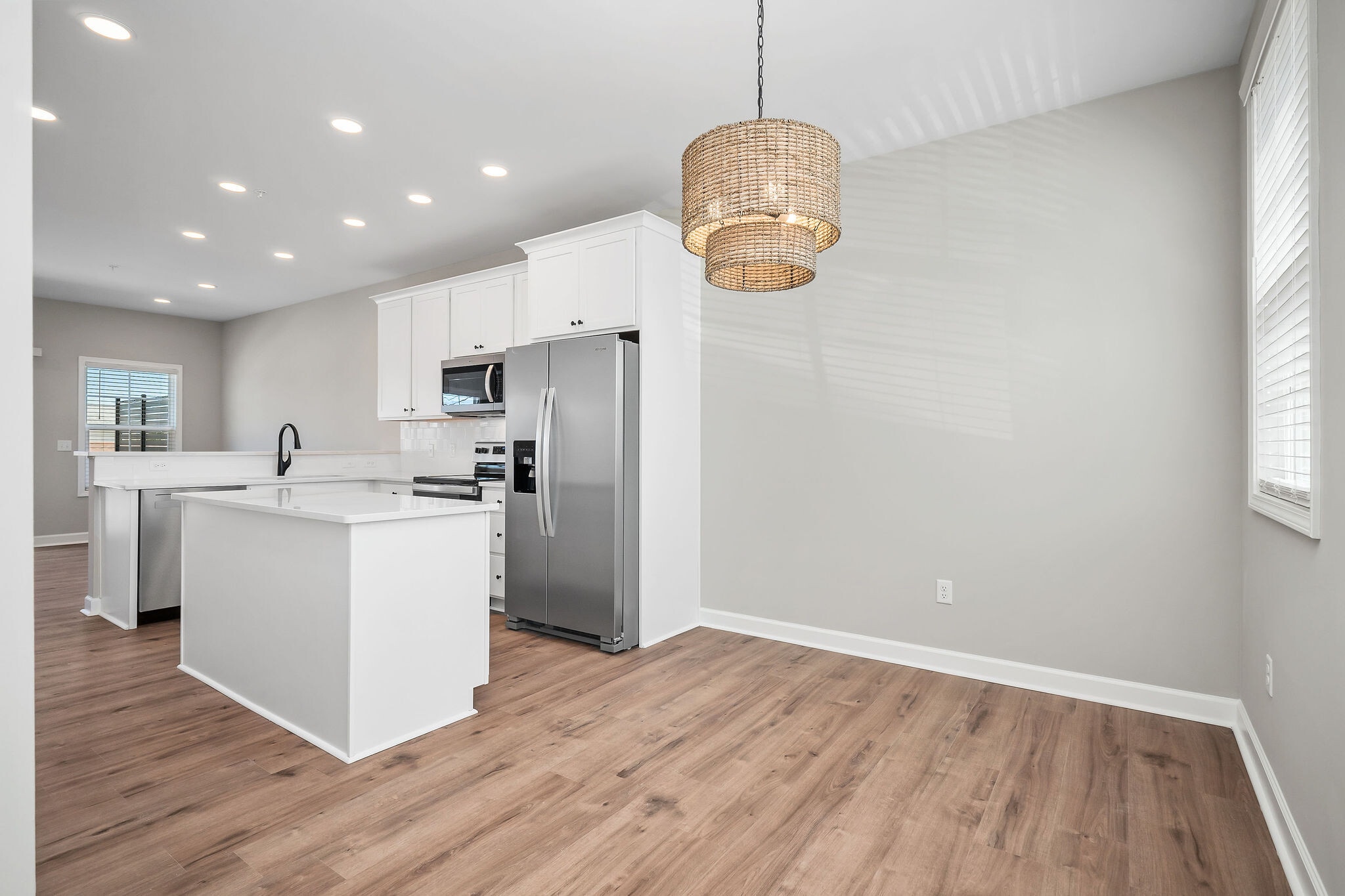 Building Photo - 279 Scott Ave