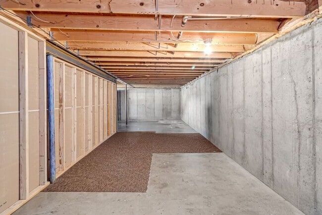 Building Photo - Charming 3-Bedroom Family Home in Orchard ...