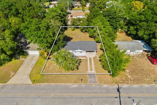 Building Photo - 354 Chicago Ave