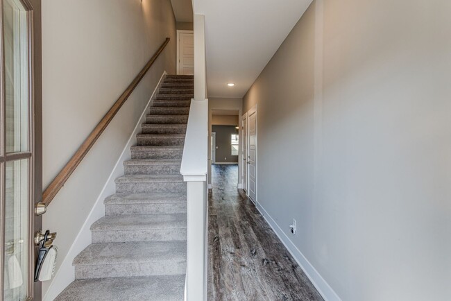 Building Photo - Fantastic Townhome Located in Murfreesboro!