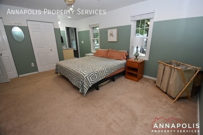 Building Photo - 449 Alfreton Ct