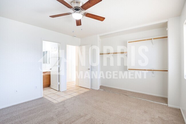 Building Photo - Freshly Updated Home with NO HOA