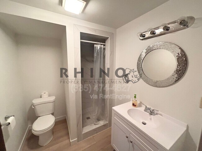 Building Photo - 825 W Arapahoe Ave