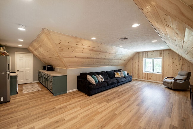 Building Photo - 12578 Royce Ct
