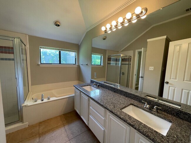 Building Photo - 5903 Sterling Green Trail