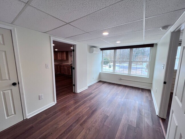 Building Photo - 1 BED 1 BATH ALL UTILITES INCLUDED