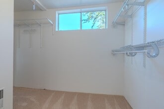 Building Photo - 990 Mirador Terrace