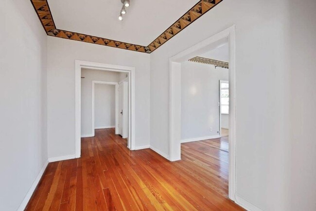 Building Photo - 1314 Hayworth Ave