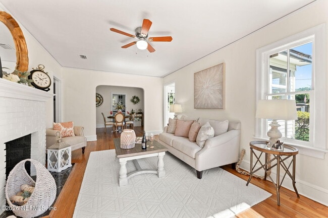 Building Photo - 4744 Glenwood Ave