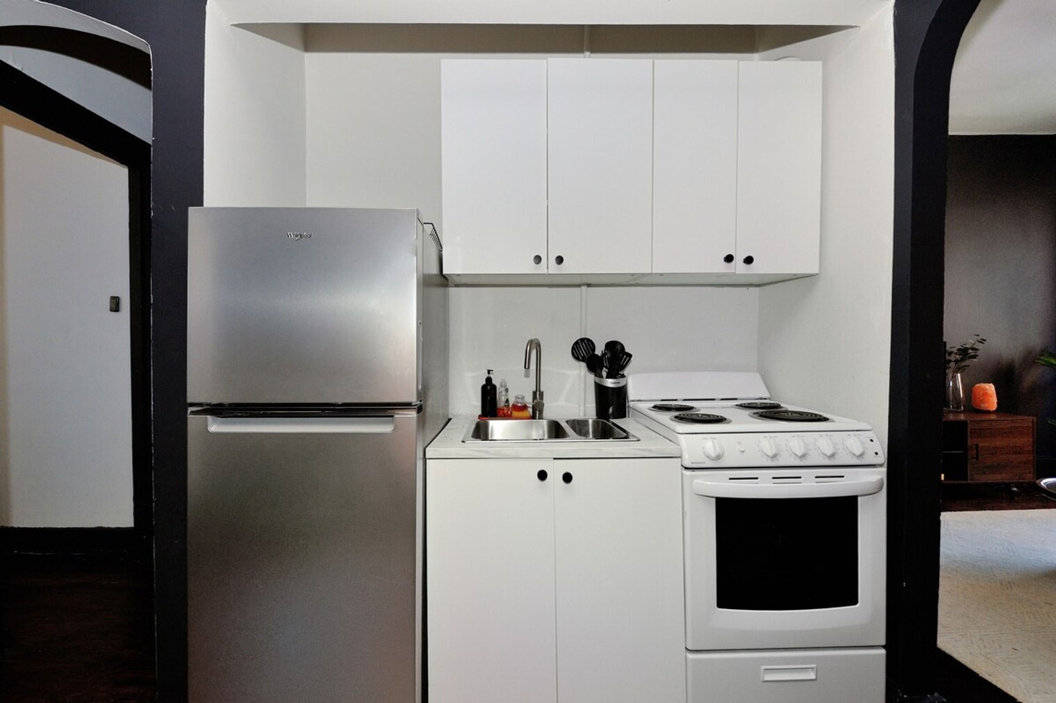 Building Photo - 1130 2nd Ave