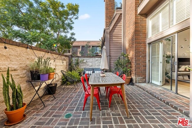 Building Photo - 4608 Glencoe Ave