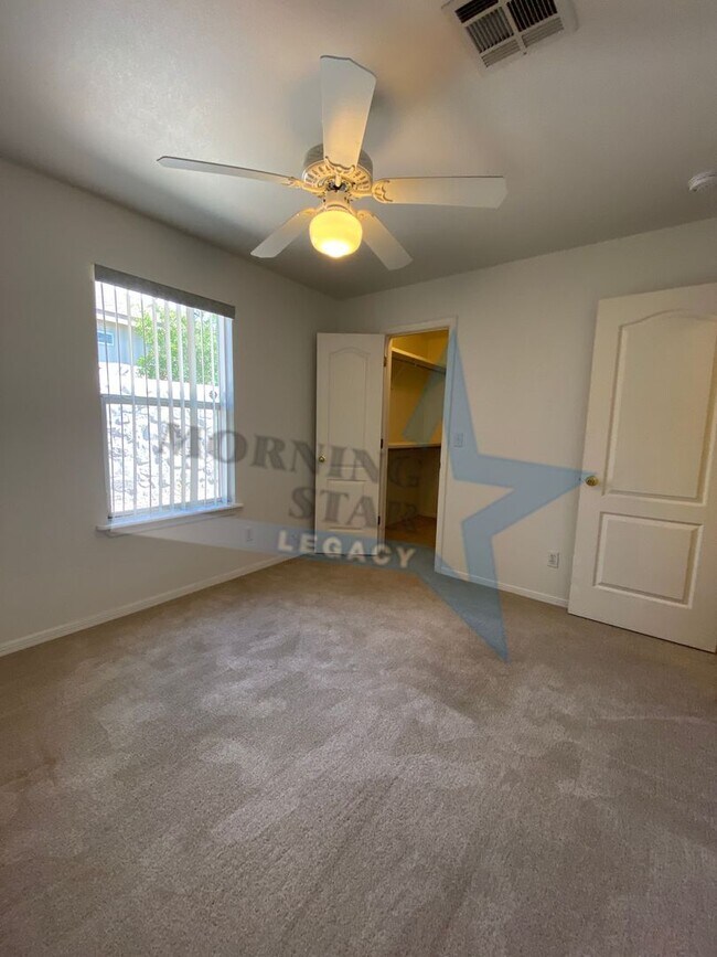 Building Photo - The City View Holiday House!