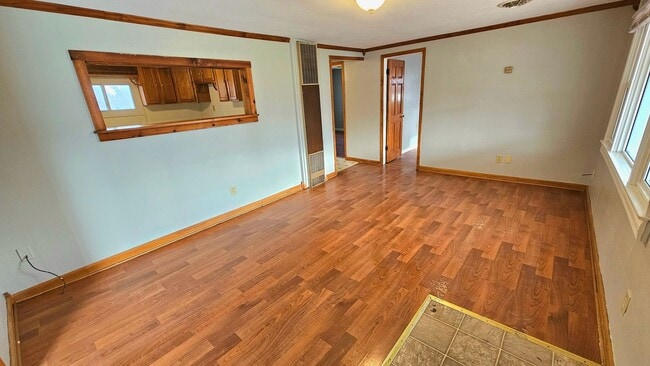 Building Photo - Welcome to this charming 2-bedroom home in Mansfield, OH.