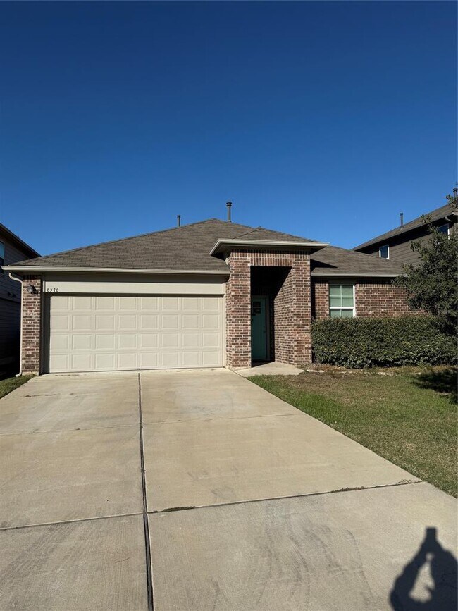 Building Photo - 6516 Ranchito Dr