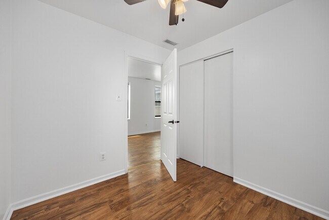 Building Photo - 2702 S Spaulding Ave