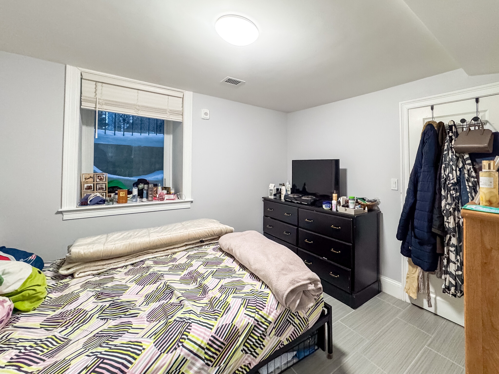 Building Photo - 62 Hecla St