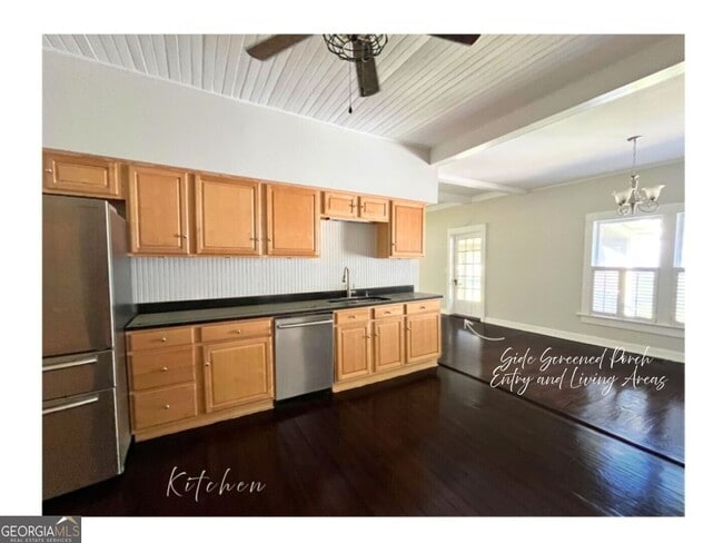 Building Photo - 208 Bartlett St