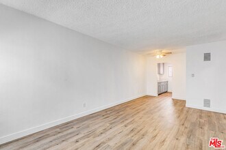 Building Photo - 1812 N Gramercy Pl