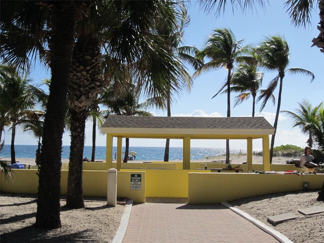 Building Photo - 1421 S Ocean Blvd