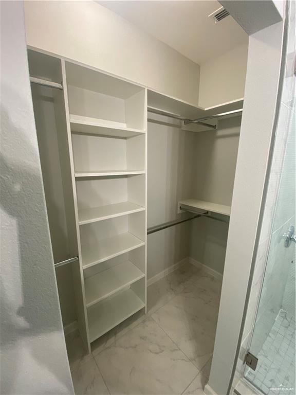 Building Photo - 12 Hidden Hls St