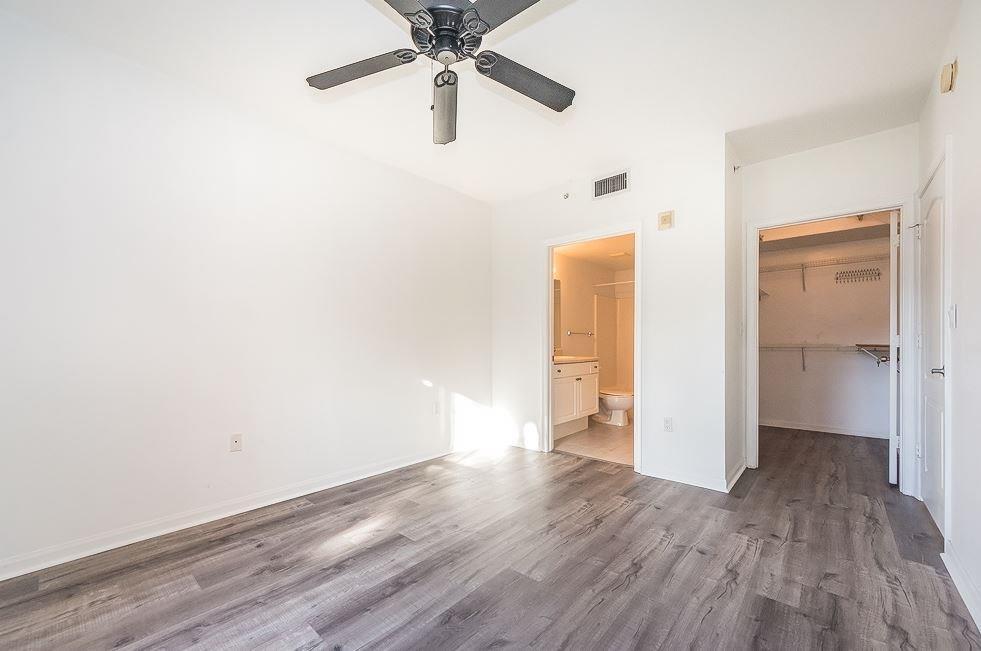 Building Photo - 5080 Fairways Cir