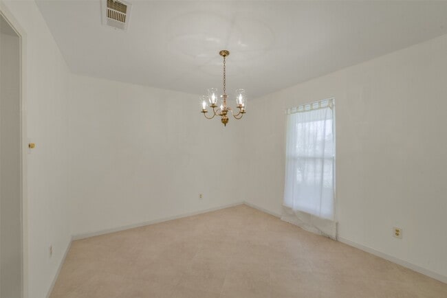 Building Photo - 8415 Braesdale Ln