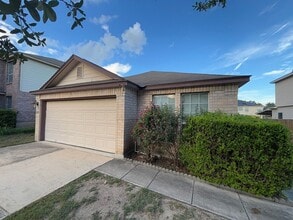 Building Photo - Charming 3-Bedroom Home Near Lackland AFB!